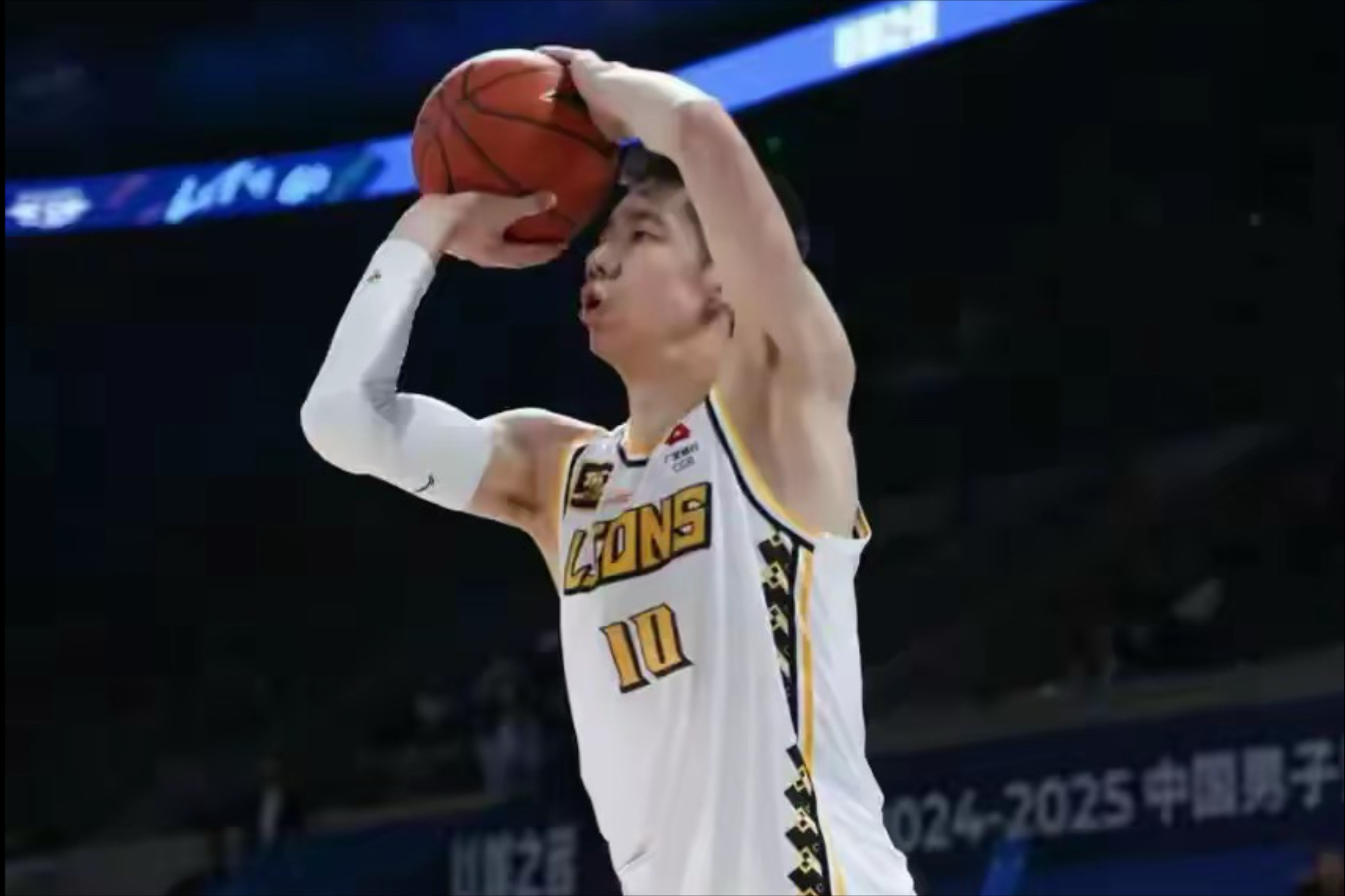 广厦男篮训练开放日，今晚强势反弹引欢呼，CBA常规赛在即，细节决定成败的简单介绍