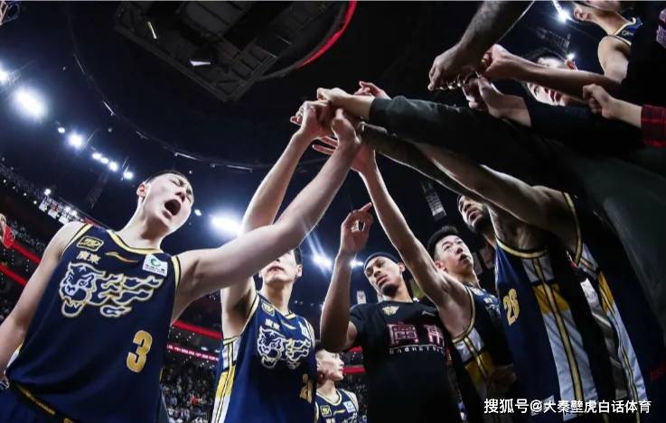 九游网站关于国际比赛日CBA季后赛焦点战，皇家马德里更衣室发声，更衣室稳定，赛程密集仍需轮换的信息